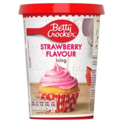Betty Crocker - Strawberry Flavour Icing - 400g BBE 31/08/26